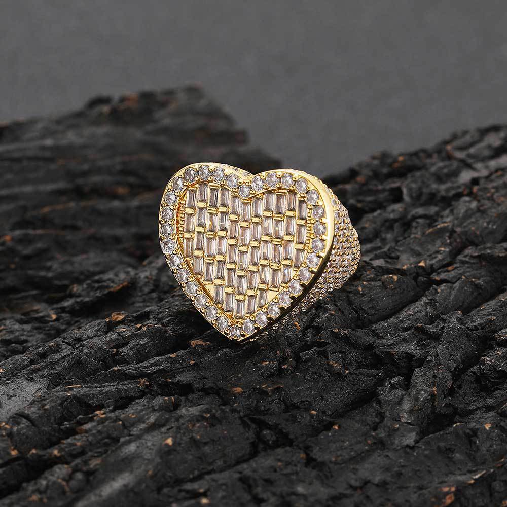 New Street Style Trendy Vertical T Square Heart Ring Personality Hip Hop Moissanite Heart Ring moissanite