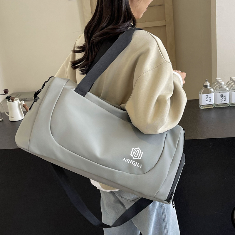 Travel Large Capacity Men's Fiess Sports Portable Business Trip Lage Bag Dry Wet Separation Yoga Handbag