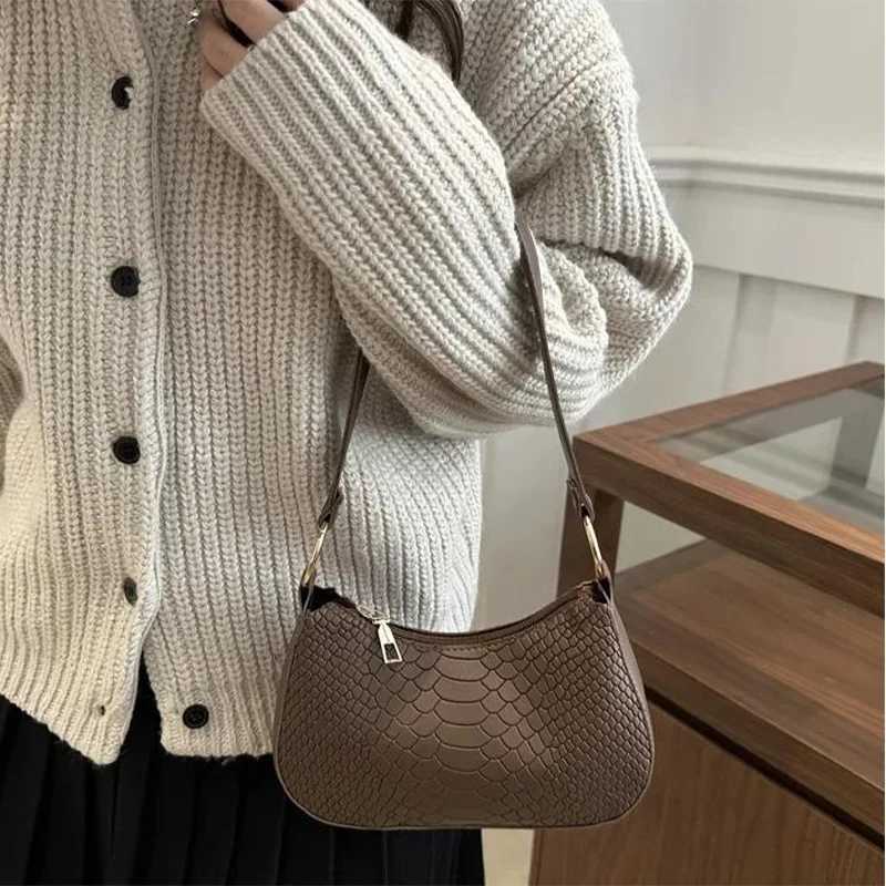 Luxury Odile Pattern Shoulder Bag for Women Large Capacity Commuter Bag Quality Leather Square Shape with Pocket Underarm Bag XJ250605