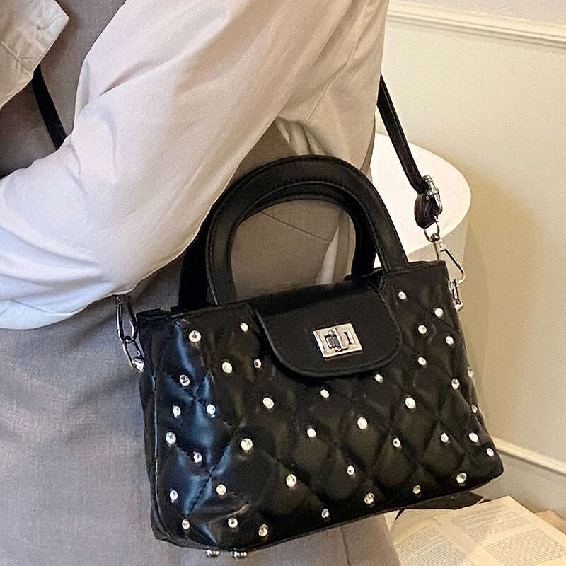 2025 Korean Fashion Handbag Tote for Women New Simple Quilted Small Square Summer Crossbody Bag