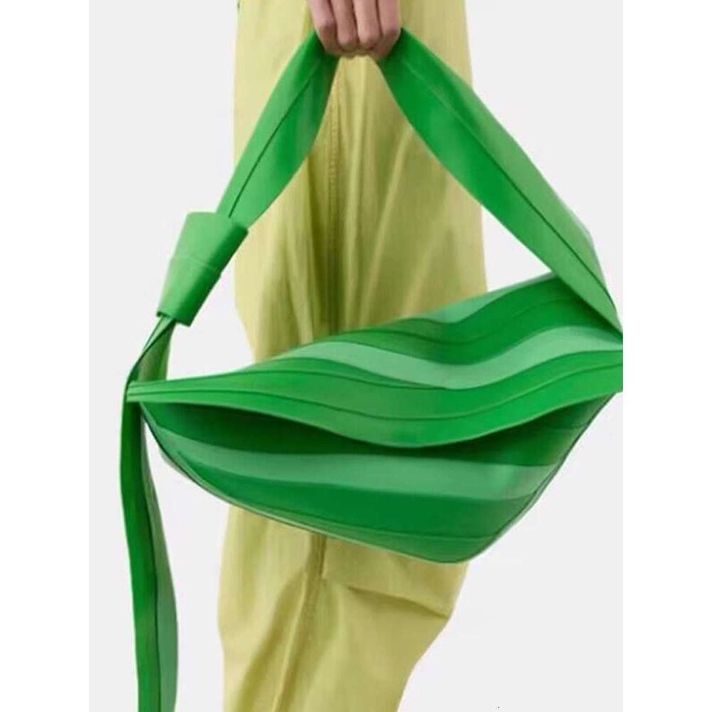 Color Block Niche Underarm New Fashion Large Capacity High Quality Texture Irregular Striped Handbag Shoulder Bag