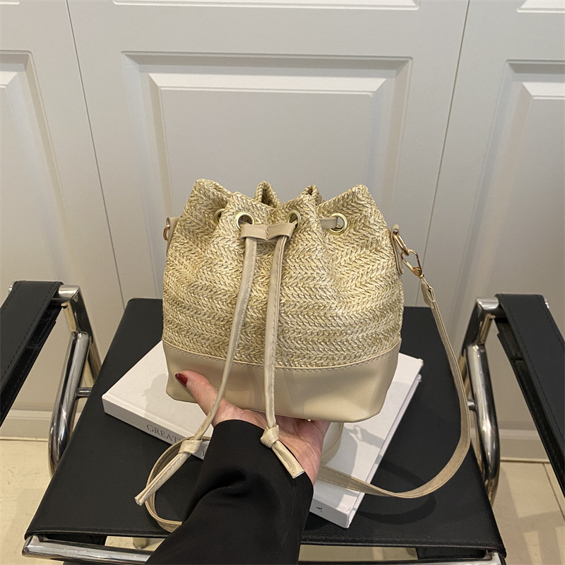 designer Korean Style Fashion Trend Crossbody Bag Personality Straw Bag 2025 Spring New Casual Color-Block Handbag Bucket Bag