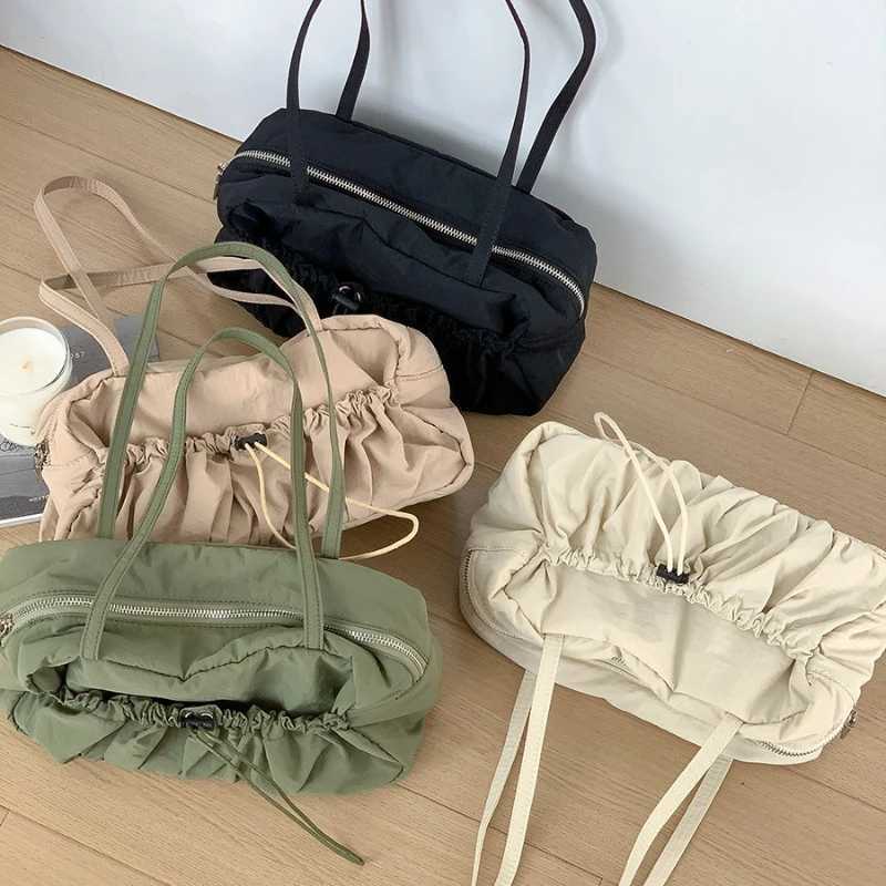 A Niche Commuting Single Shoulder Tote Bag with Pleats Luxurious Underarm Bag for Women Temperament High Capacity Nylon Handbag XJ250605