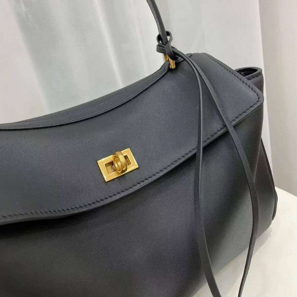New Crossbody French Style Women s Trend Advanced Axillary Bag Retro Fashion Leisure Versatile Commuter Shoulder Bags bag