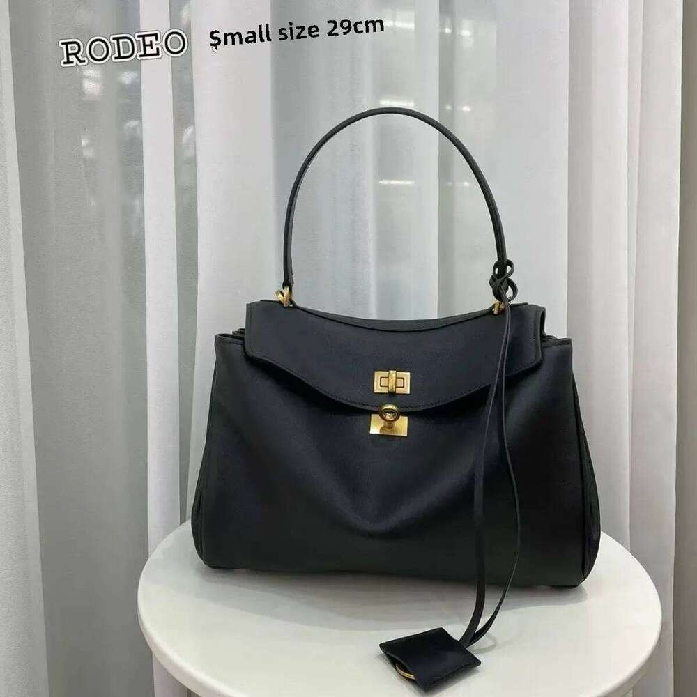 New Crossbody French Style Women s Trend Advanced Axillary Bag Retro Fashion Leisure Versatile Commuter Shoulder Bags bag