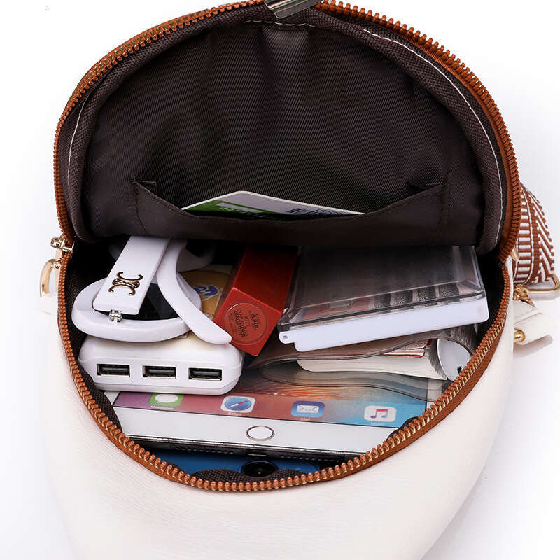 Designer Casual sports outdoor bag for Women Luxury Shoulder Bags Small Crossbody Handbag Fashion Leather Large capacity Suitable for outdoor sports a