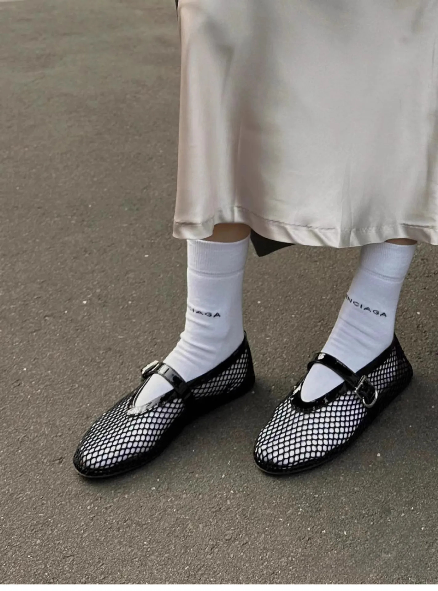 Fishing Net Shoes Womens Flat Mary Janes Shoes Summer Shallow Buckle Strap Sandals Ladies Summer Cut Out Loafers 250603