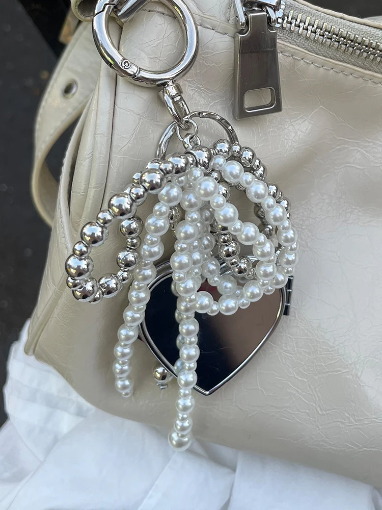 Metal Key Chain with Heart Shaped Mirror y2k Style Bag Pendant Sweet Cool Trendy Fashion Pendant 250605