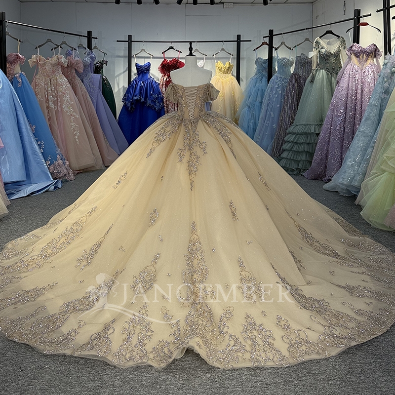 Champagne Shiny Off The Shoulder Ball Gown Quinceanera Dresses Sequined Appliques Lace Beading Tull Sweet 16 Dress vestidos 15 Anos
