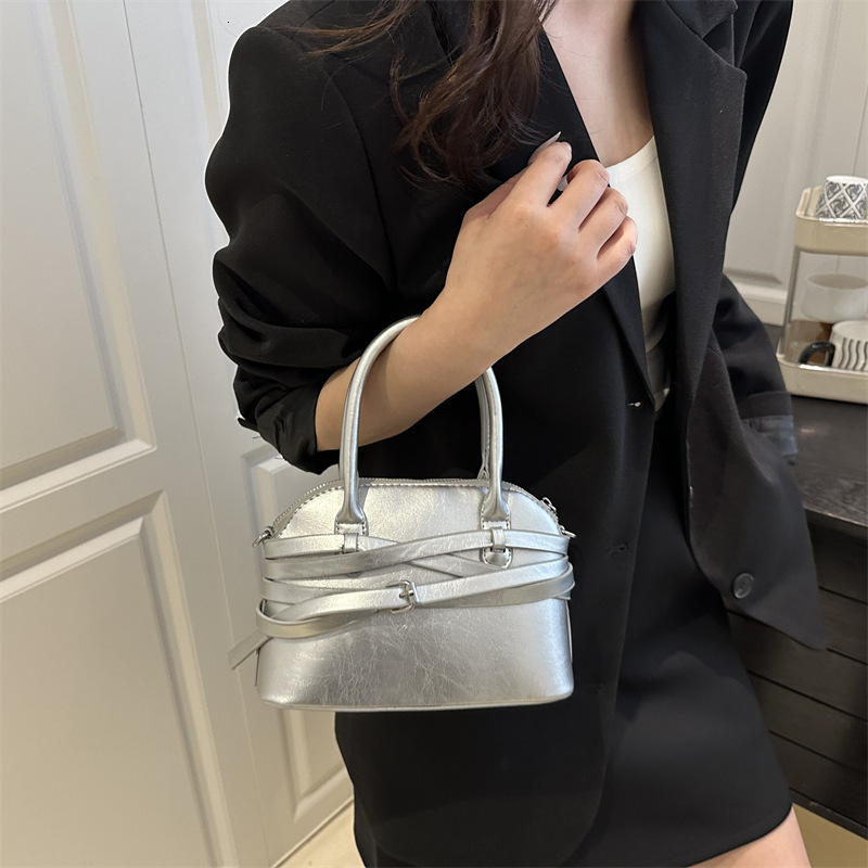 designer New Handbag for Women Fashionable Small Square Bag Casual Stylish Shoulder Crossbody Small Bag Unique Trendy Commuter Bag