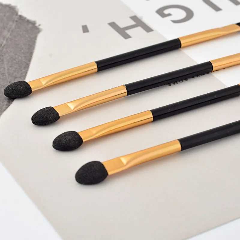 Double-Head Eyeshadow Brush with Sponge Stick Eyeliner Fashion Beauty Makeup Tool for Seamless Application W250605