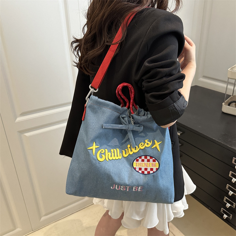 designer 2025 Casual Fashion Fresh Style Single Shoulder Bag for Work Commute Women's Crossbody Bag Unisex Commute Tote Bag