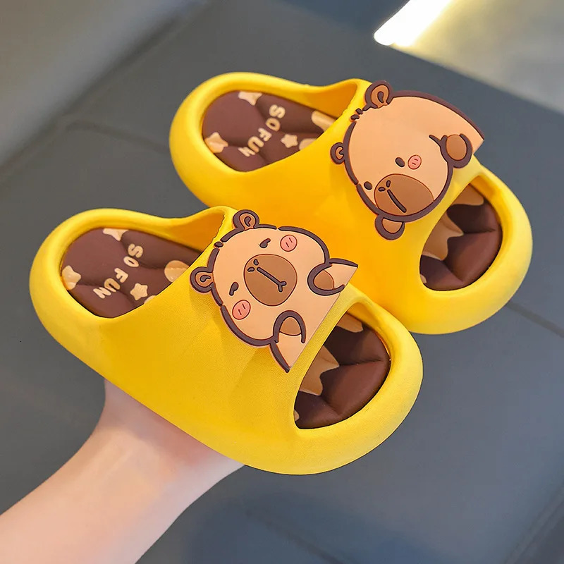 Capybara Summer Childrens Cool Slippers Summer Anti-Slip Cute Boys and Girls Living at Home Big Childrens Baby Slippers 250604