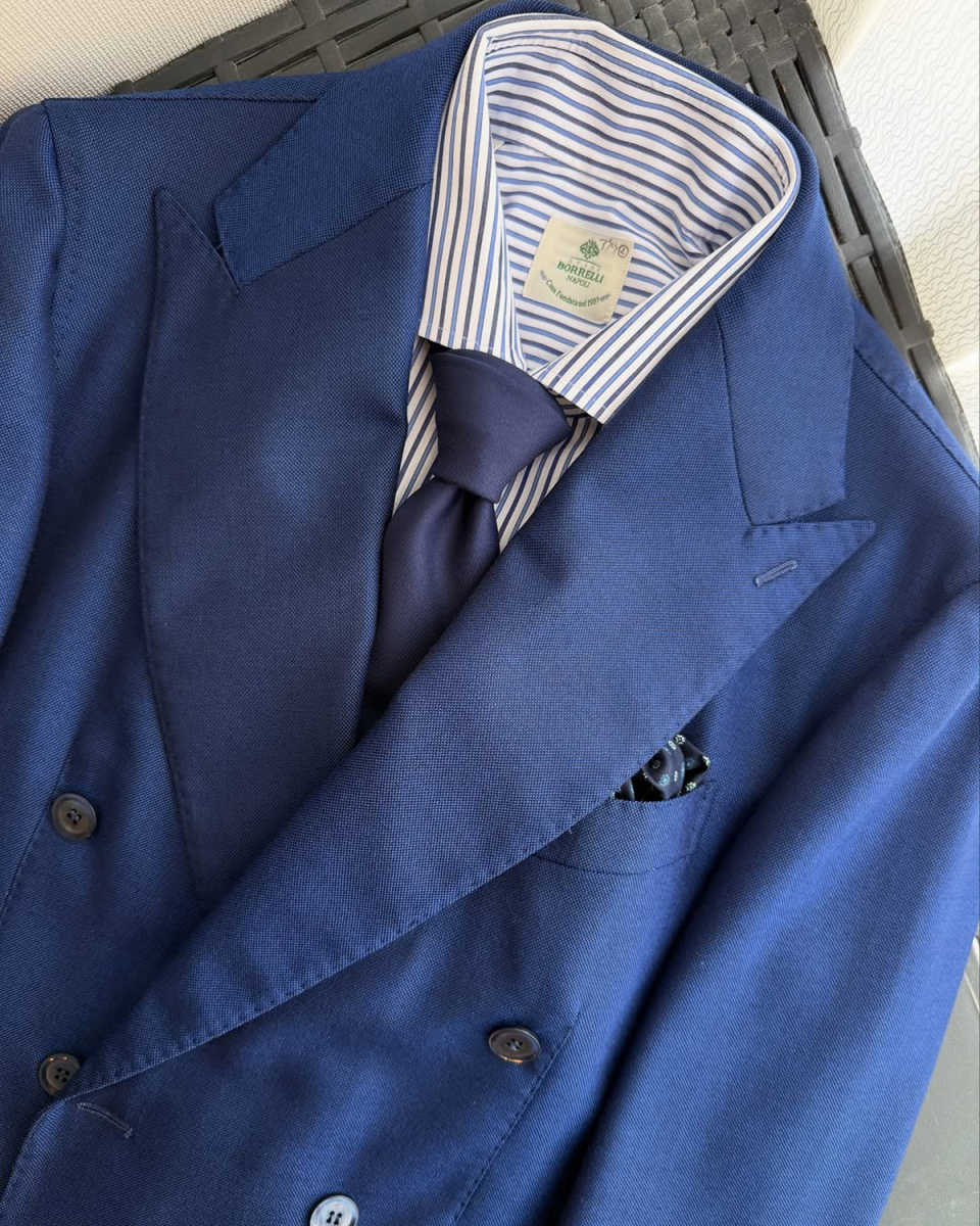 Classic Fit Blue Wedding Tuxedos 2 Piece Set Jacket Pants Peaked Lapel Men Suit Handsome Customized Groom Wear Party Suits