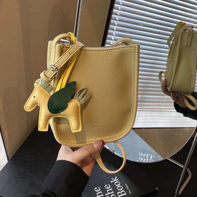 Fashion Casual Small Square for Women 2025 New Korean Style Solid Color Shoulder Trendy Personality Simple Crossbody Bag