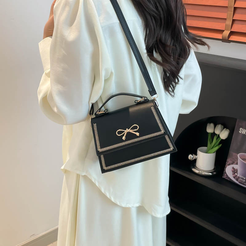 designer Summer 2025 New Fashion Single Shoulder Crossbody Bag Trendy Textured Bag for Women Niche Small Square Bag