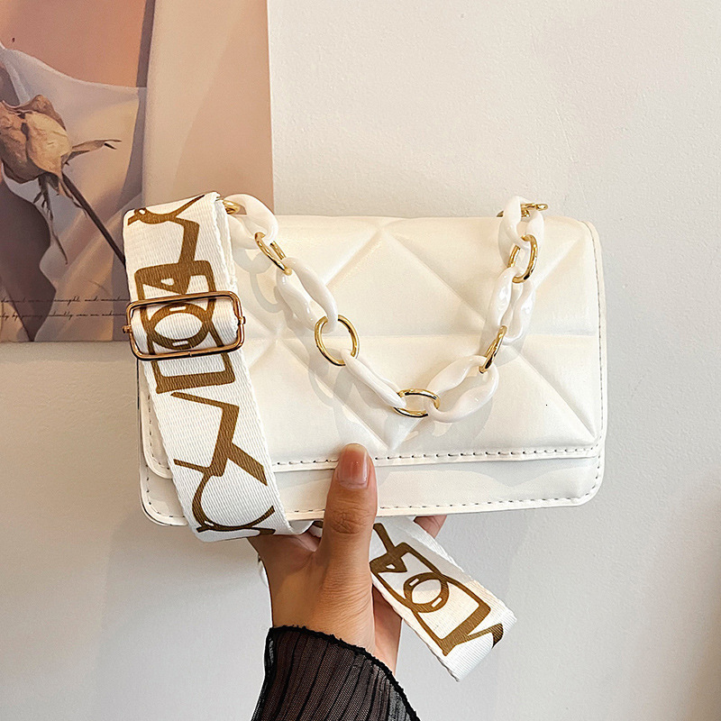 High quality brand new high-quality free designer bag fashionable commuting 2025 new fashionable shoulder bag simple crossbody bag new free designer b