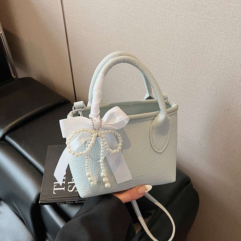 2025 New Handbag Niche Design Bucket for Women Spring Korean Style Fashionable Commuter Single Shoulder Crossbody Bag