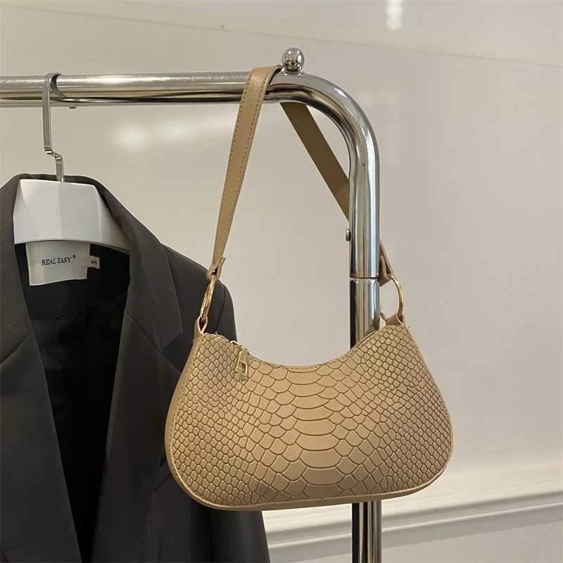 Luxury Odile Pattern Shoulder Bag for Women Large Capacity Commuter Bag Quality Leather Square Shape with Pocket Underarm Bag XJ250605