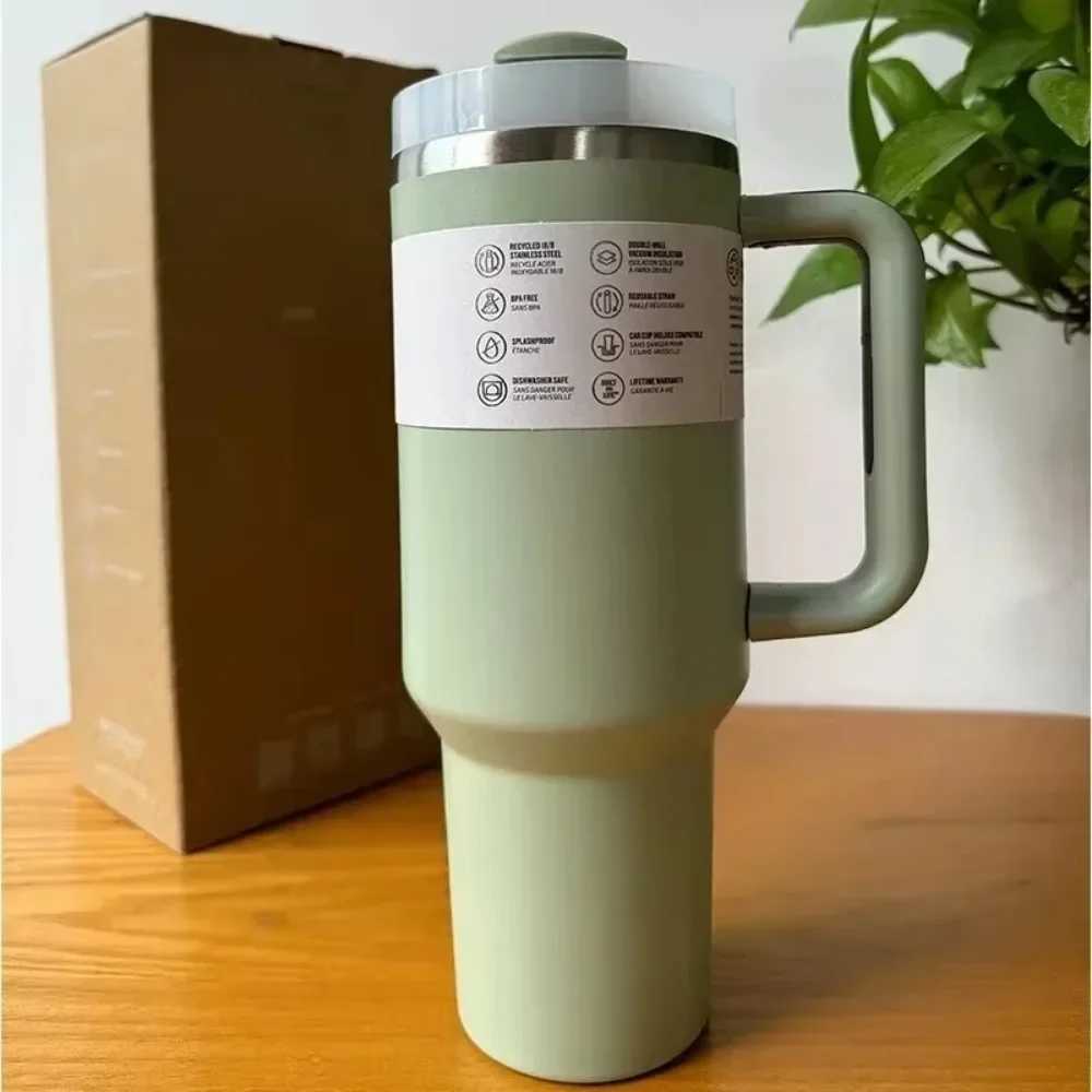 2025 New Handle Straw Lid Stainless Steel 30oz/40oz Vacuum Insulated Car Mug Double Wall Thermal Iced Travel Cup coffee mug X250605