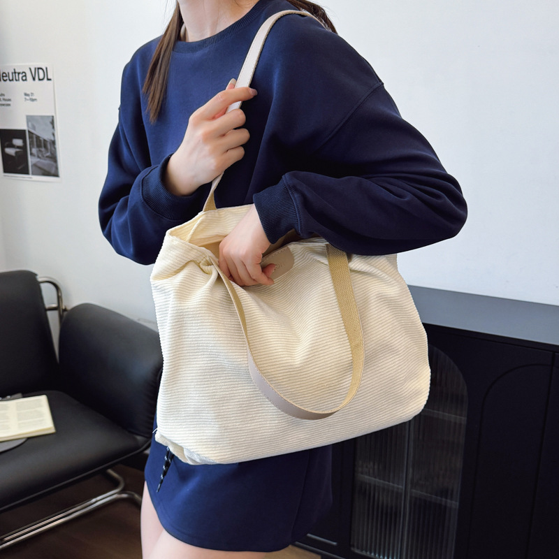 designer 2025 Spring New Casual Texture Large Capacity Bag Personality Trendy Fashionable Women's Shoulder Tote Bag