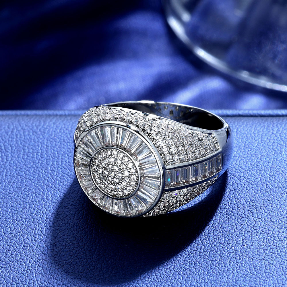 Hip hop T-block Moissanite circular ring high-end and trendy mens ring jewelry accessories moissanite