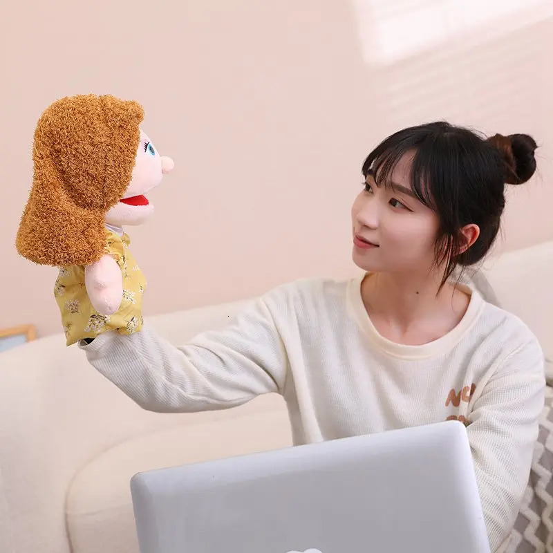 Free shipping Sweet Family Soft Stuffed Toy Dad m Brother Sister Cosplay Plush Doll Educational Toys Kawaii Hand Finger Puppet