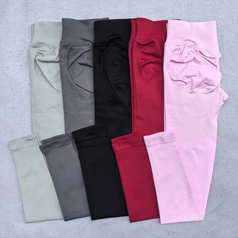 Legging Set Seamless Yoga Set Women Sportswear Scrunch Bum Gym Leggings Halter Sports Bra 2 Piece Workout Clothes 250605