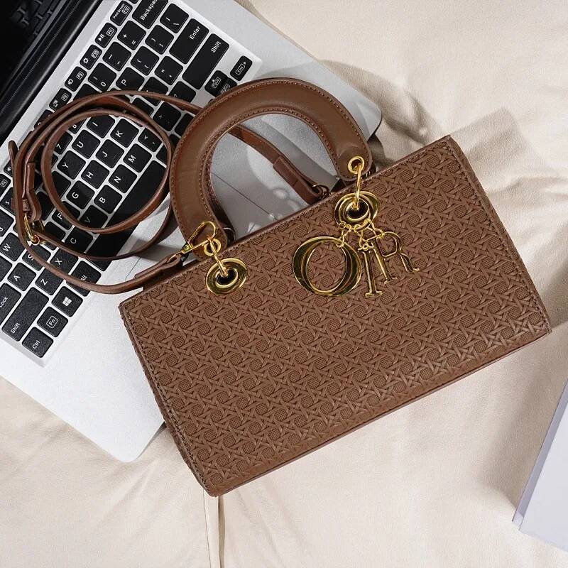 Original Vintage Messenger Bag Crossbody Purse Textured Leather Satchel Women's Minimalist Commuter Tote Solid Color Design