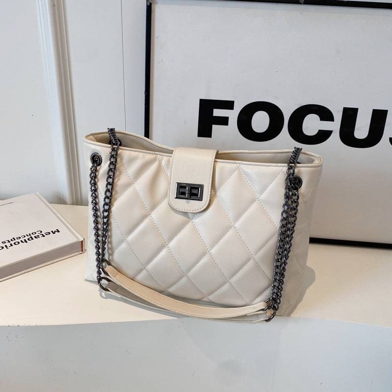 Free Shipping Designer Bag New Fashionable Casual Diamond Grid Embroidered Thread Chain Armpit Women's Single Shoulder Diagonal Cross Bag Large C