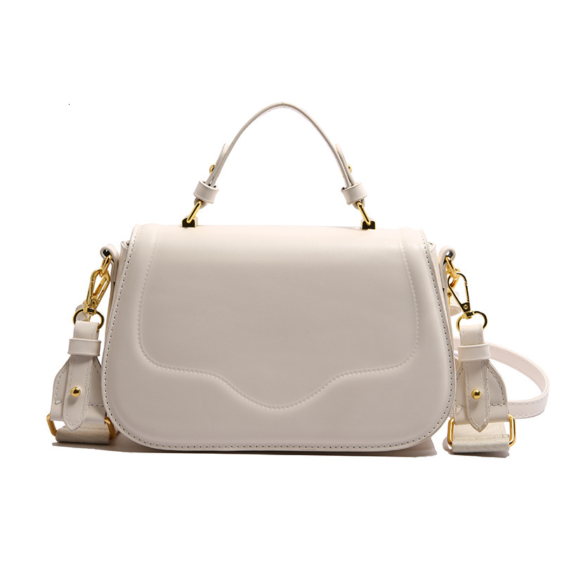 Free Shipping Designer Bag 2025 New Fashionable Handheld Magnetic Buckle Texture Shoulder With A Western And Advanced Style Crossbody Small Square Bag