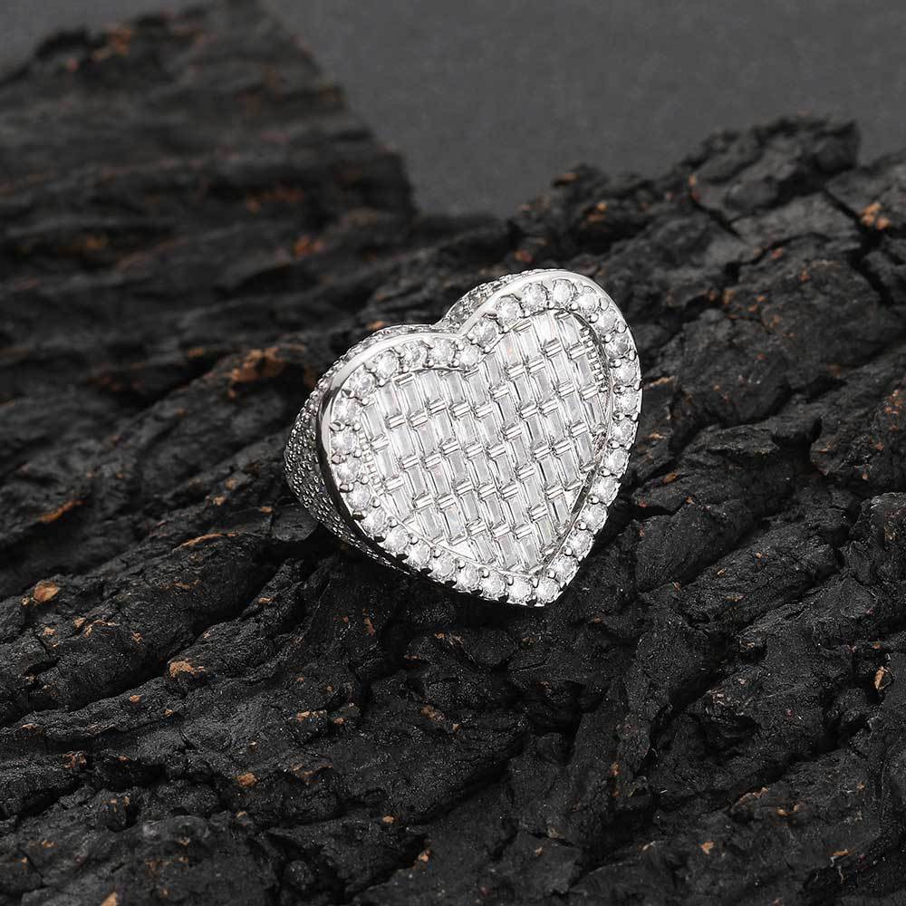 New Street Style Trendy Vertical T Square Heart Ring Personality Hip Hop Moissanite Heart Ring moissanite