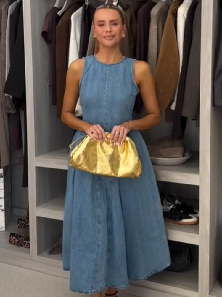 Women Blue Denim Pleated High Waist Aline Long Dress Sexy Backless Sleeveless Laceup Vestidos Elegant Street Party Dresses 250526