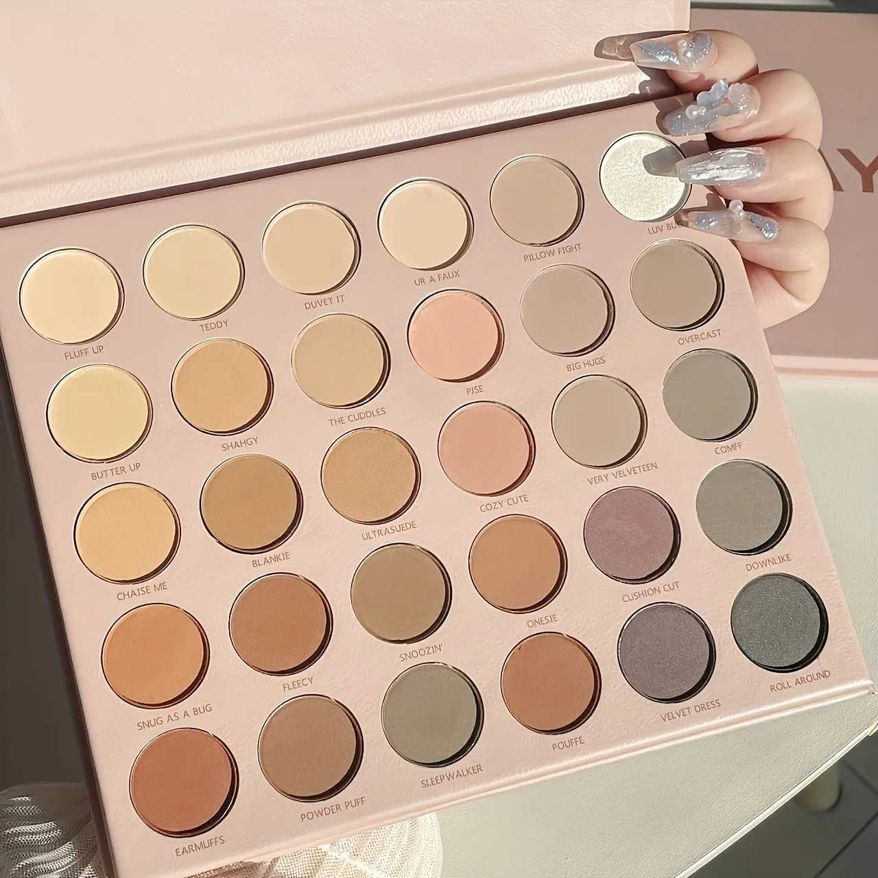 30 Colors Eyeshadow Palette Matte Pearl Finishes Multicolor Eye Shadow Disc for Daily Makeup Professional Beginner Friendly W250605
