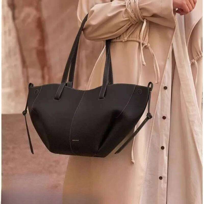 New clothing bag, wing holder extra large capacity single shoulder women's bag commuting handbag, real leather bag2025