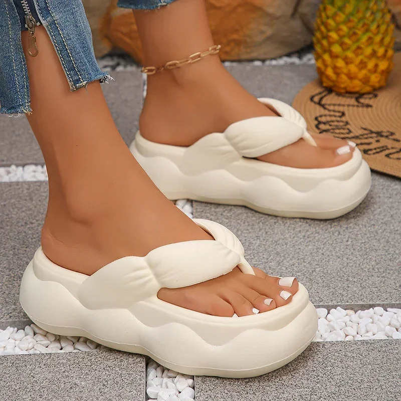 Womens Chunky Platform Clip Toe Sandals Summer 2025 Beach Fashion Thick Bottom Soft Cloud Slippers Shoes Women Eva Flip Flops 250605