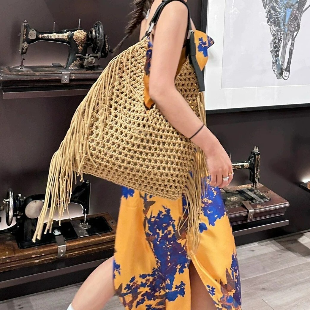 New tassel woven bag, hollow woven bag, women's single shoulder fashionable handbag, designer women's crossbody bag