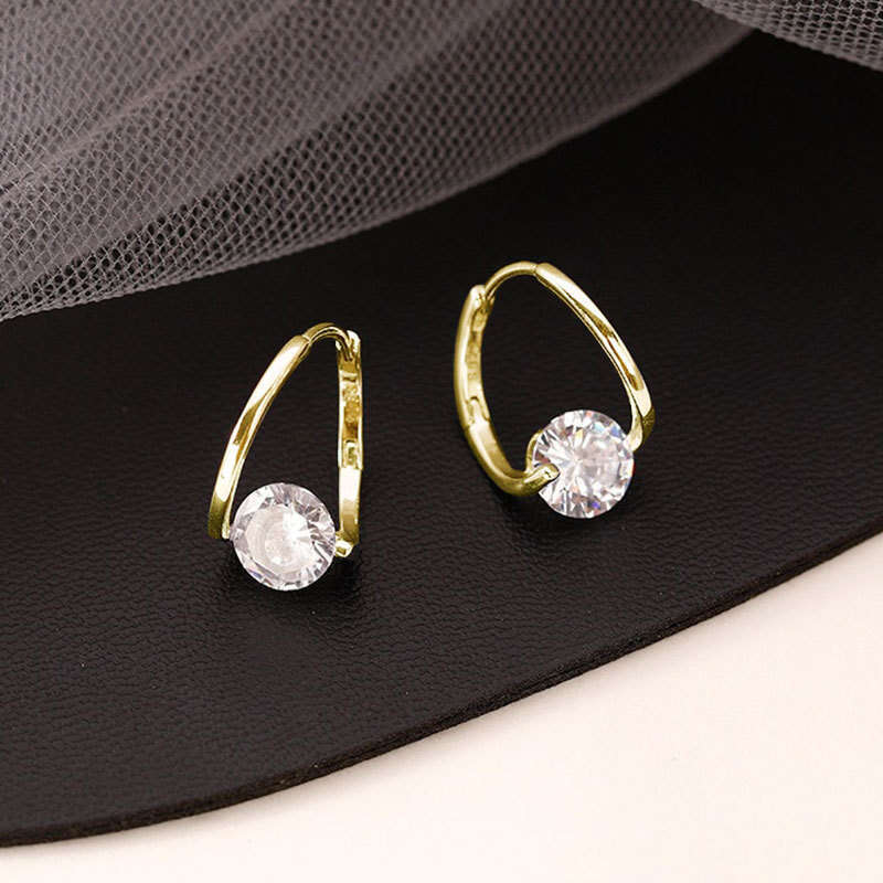 DHCollections Sterling Sier Zircon Niche Cuffs Minimalist Style High-end Korean Earrings Autumn Ins Fashion Ear Jewelry