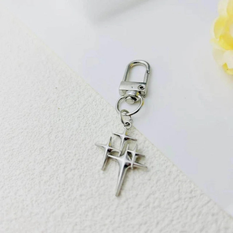 94PB Metal Hollow Star Keychain Moon Keyring Bag Pendant Jewelry Accessories for Women Men Backpack Ornament Car Key Rings 250605