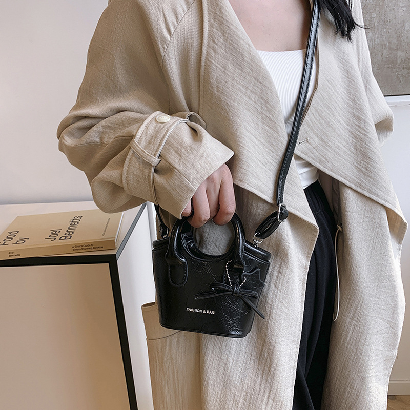 Korean style fashion solid color women's shoulder bag fashion mini cute pendant bag designer women's shoulder bag crossbody bag