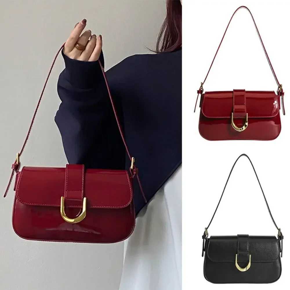 Classic PU Leather Horseshoe Buckle Casual Crossbody Bag Solid Color Small Shoulder Bag with Zipper Closure Women Clutch Purse XJ250605