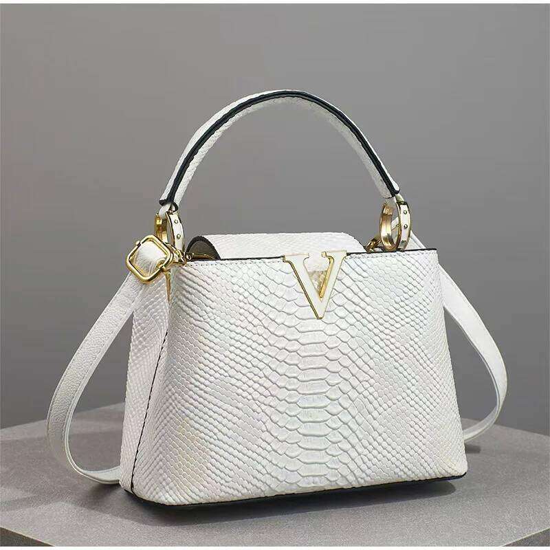 Women's Bags Designer Women's Snake Print V Letter Handbag Designer Exquisite Colorful Crossbody High Quality Ladies Leather Shoulder Bag
