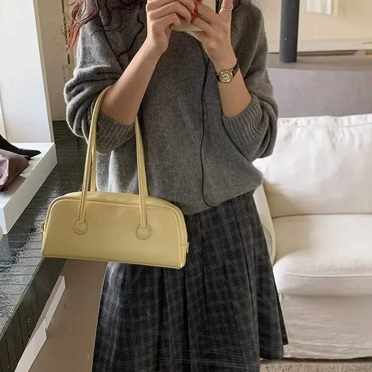 2024 NicheDesign Luxury Large Capacity Single Shoulder Underarm Bag Stylish Korean Version Fiable French Bread Small Square XJ250605