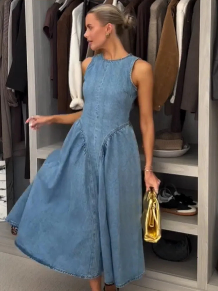 Women Blue Denim Pleated High Waist Aline Long Dress Sexy Backless Sleeveless Laceup Vestidos Elegant Street Party Dresses 250526