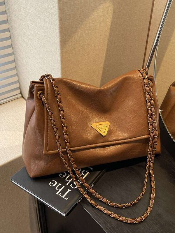 Women PU Leather Underarm Shoulder Bag Envelope bag Sequins Large Capacity Chain Crossbody Bag Simplified Retro Casual Versatile Underarm Tote Handbag