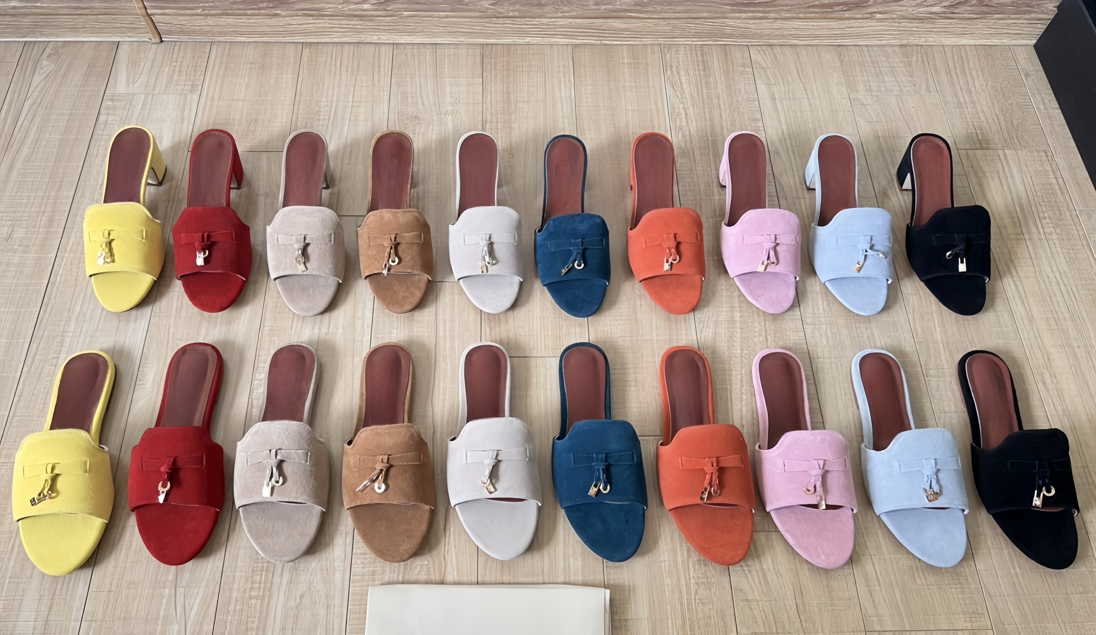 luxury party Designer sandals Womens Fashion slipper lady tazz Slipper Flip flop Summer sandale femme Casual Top pool Slide loafer Nubuck Leather beach Flat Slider