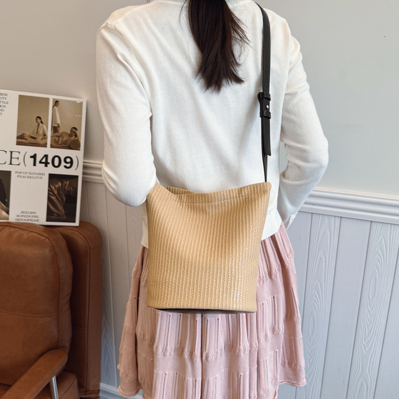 designer Summer Korean Style Versatile Bucket Bag for Women 2025 New Single Shoulder Crossbody Bag Fashion Casual Versatile Handbag