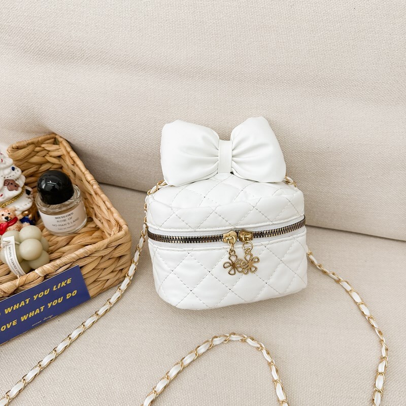 Top brand high-quality new free designer bag fashionable and sweet little princess quilted bow candy colored shoulder width bag new free designer bag