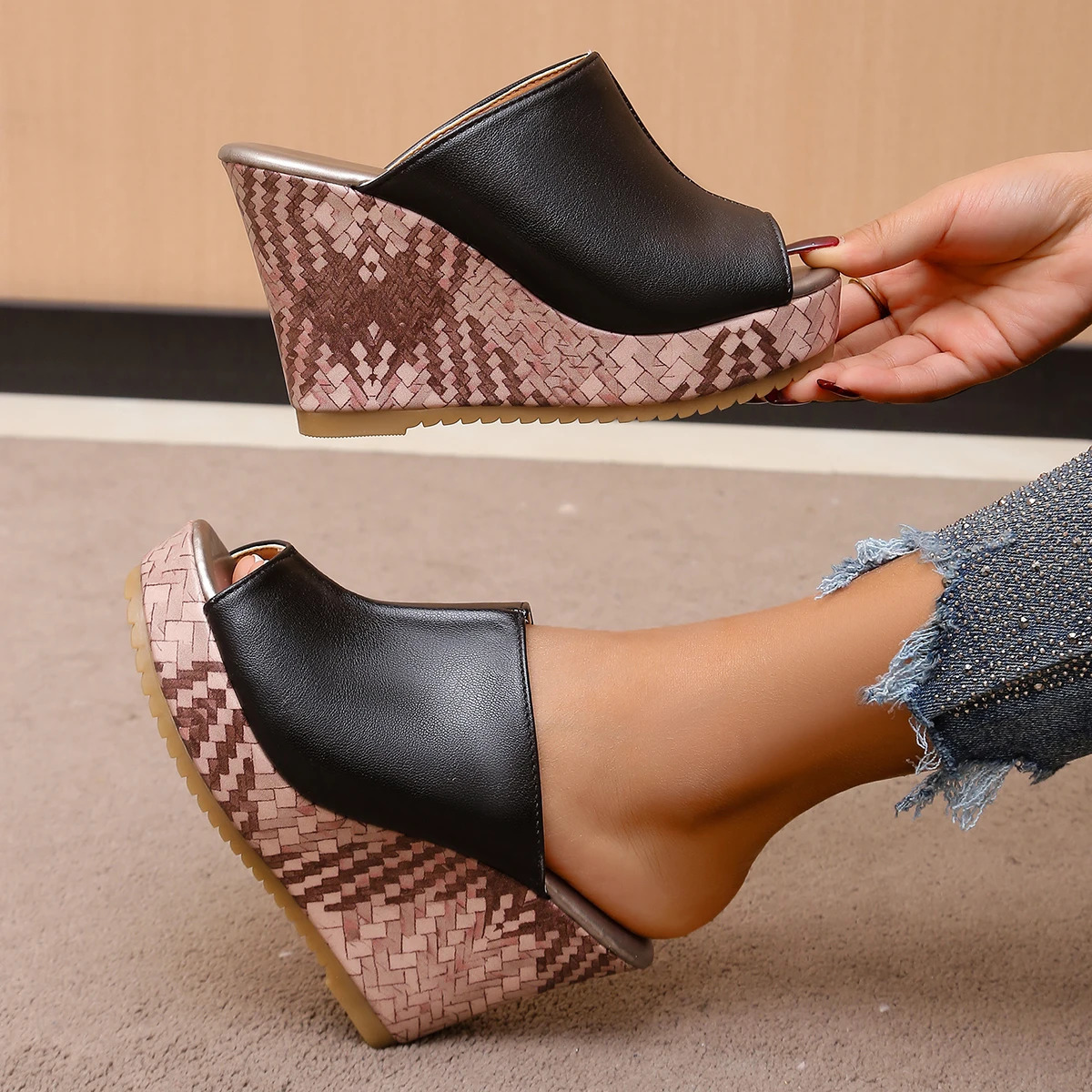 Women Wedges Sandals Summer Fashion Platform Slippers Peep Toe Super High Heels Sexy Mules Shoes Zapatos De Mujer 250605