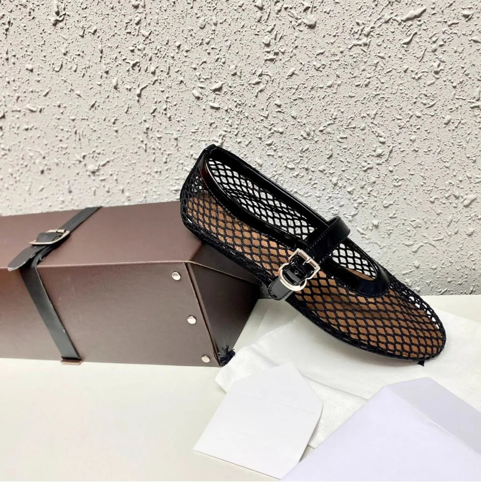 Fishing Net Shoes Womens Flat Mary Janes Shoes Summer Shallow Buckle Strap Sandals Ladies Summer Cut Out Loafers 250603